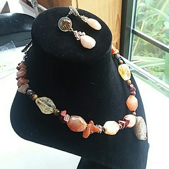 Artisan: B. Aston Natural Stone Necklace/Earrings - Picture 7 of 7